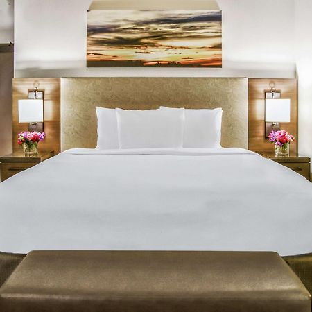 ฮิลตันดัลลัส พาร์ค ซิตี้ โฮเต็ล Hotel ภายนอก รูปภาพ