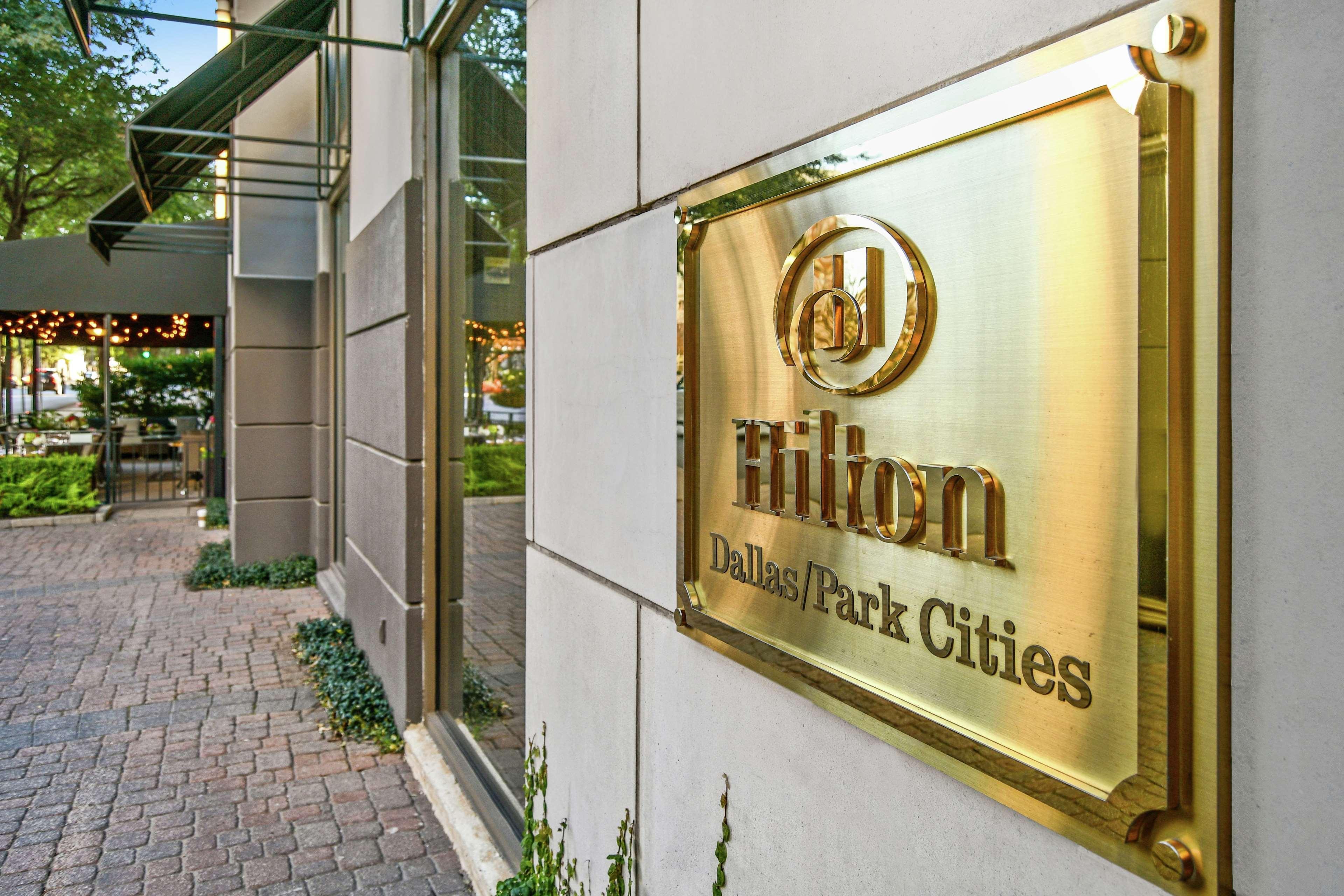 ฮิลตันดัลลัส พาร์ค ซิตี้ โฮเต็ล Hotel ภายนอก รูปภาพ