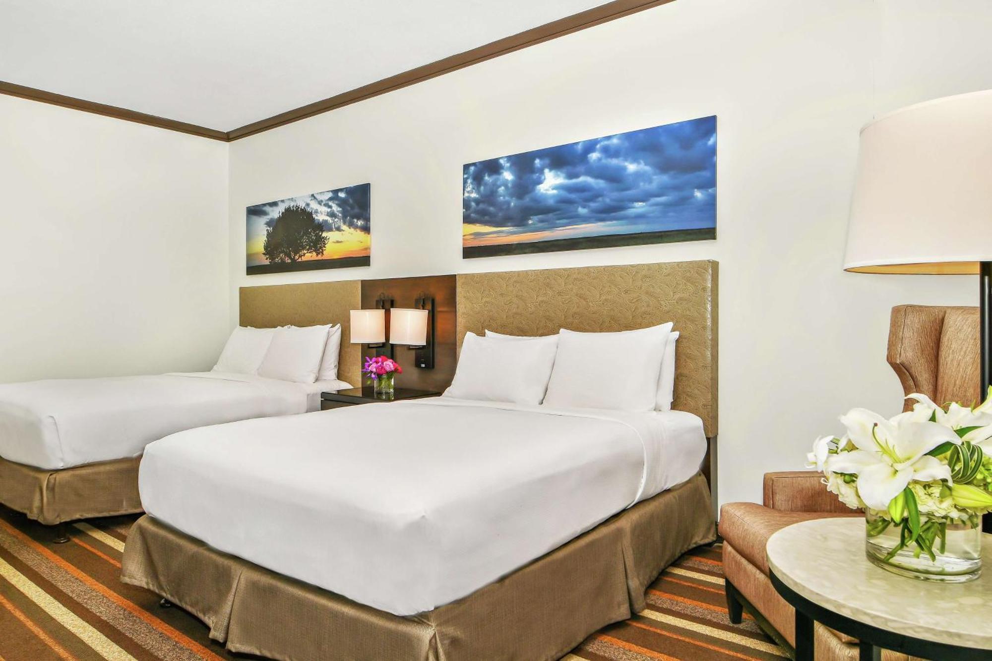 ฮิลตันดัลลัส พาร์ค ซิตี้ โฮเต็ล Hotel ภายนอก รูปภาพ