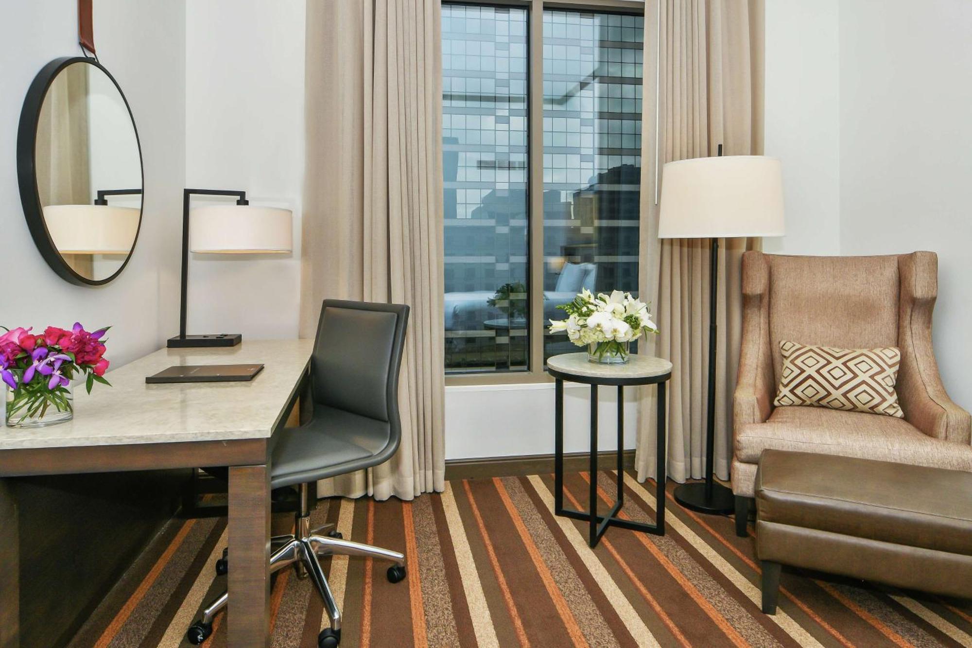ฮิลตันดัลลัส พาร์ค ซิตี้ โฮเต็ล Hotel ภายนอก รูปภาพ