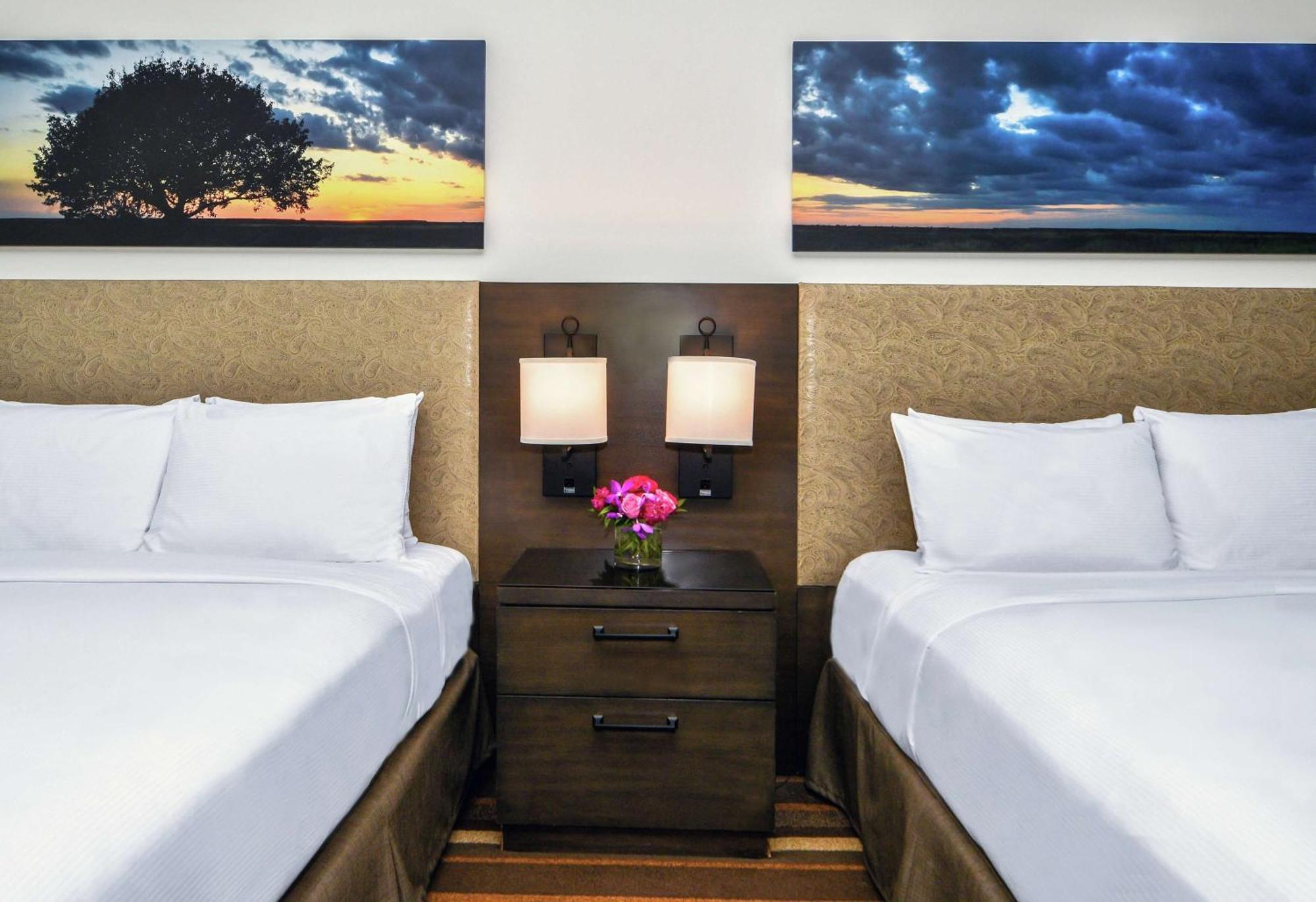 ฮิลตันดัลลัส พาร์ค ซิตี้ โฮเต็ล Hotel ภายนอก รูปภาพ
